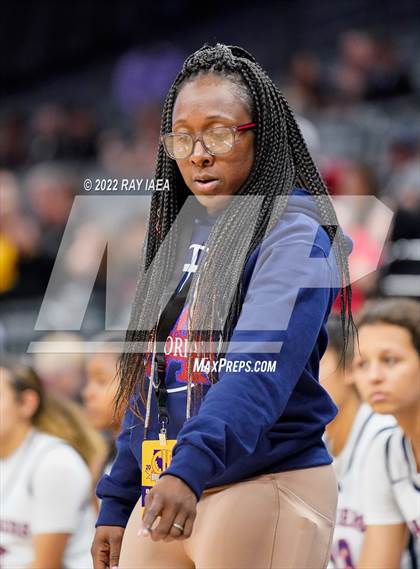 Thumbnail 1 in San Joaquin Memorial vs. Sage Hill (CIF State Division II Final) photogallery.