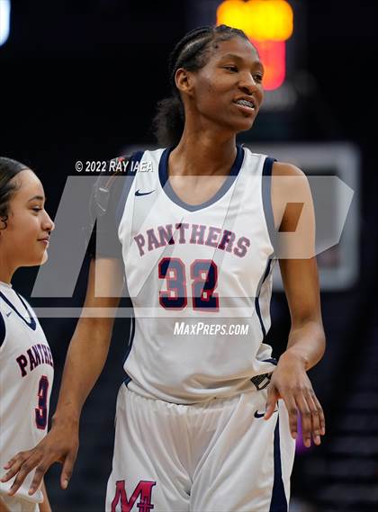 Thumbnail 3 in San Joaquin Memorial vs. Sage Hill (CIF State Division II Final) photogallery.