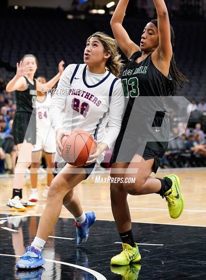 Thumbnail 2 in San Joaquin Memorial vs. Sage Hill (CIF State Division II Final) photogallery.