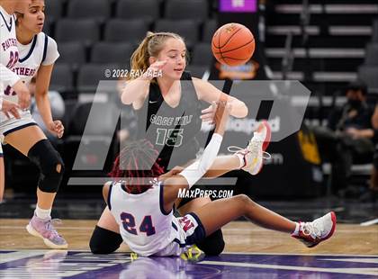 Thumbnail 2 in San Joaquin Memorial vs. Sage Hill (CIF State Division II Final) photogallery.