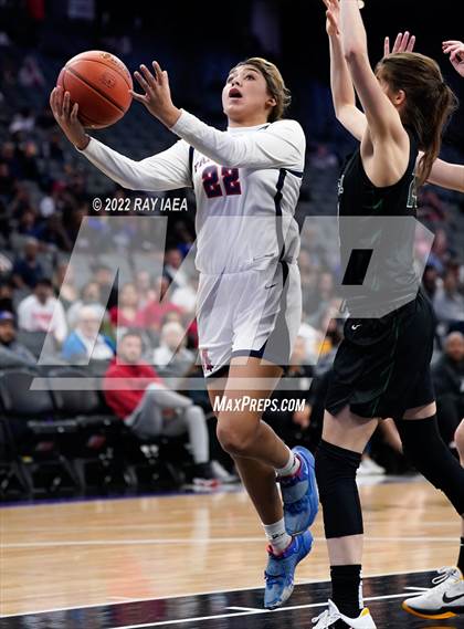 Thumbnail 3 in San Joaquin Memorial vs. Sage Hill (CIF State Division II Final) photogallery.