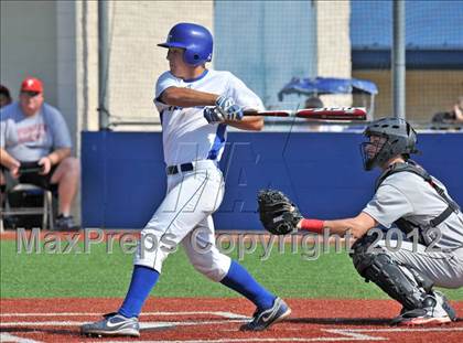 Thumbnail 2 in Gunter vs. Ponder (UIL 2A Region 2 Quarterfinal Playoff) photogallery.