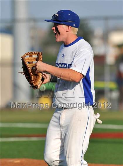 Thumbnail 1 in Gunter vs. Ponder (UIL 2A Region 2 Quarterfinal Playoff) photogallery.