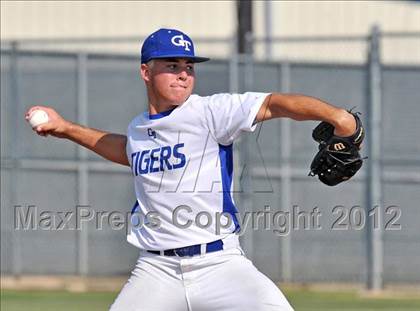 Thumbnail 1 in Gunter vs. Ponder (UIL 2A Region 2 Quarterfinal Playoff) photogallery.