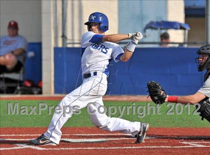Thumbnail 2 in Gunter vs. Ponder (UIL 2A Region 2 Quarterfinal Playoff) photogallery.