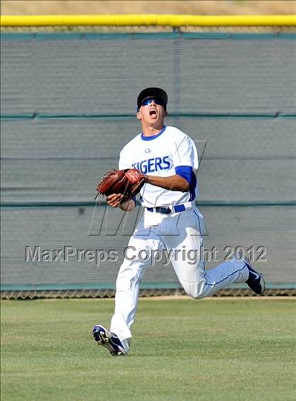 Thumbnail 3 in Gunter vs. Ponder (UIL 2A Region 2 Quarterfinal Playoff) photogallery.
