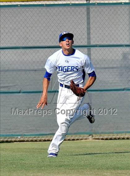 Thumbnail 1 in Gunter vs. Ponder (UIL 2A Region 2 Quarterfinal Playoff) photogallery.
