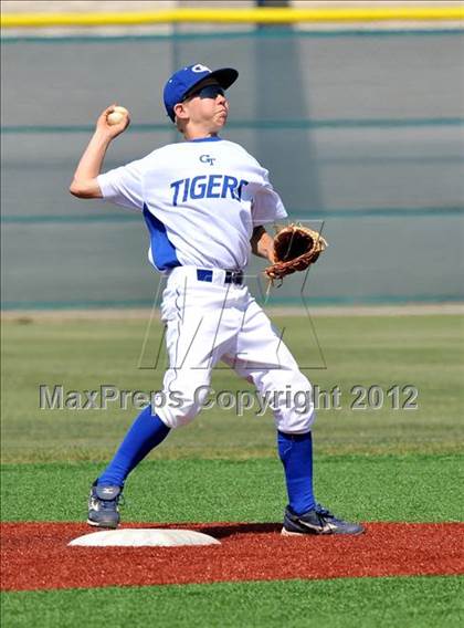 Thumbnail 1 in Gunter vs. Ponder (UIL 2A Region 2 Quarterfinal Playoff) photogallery.