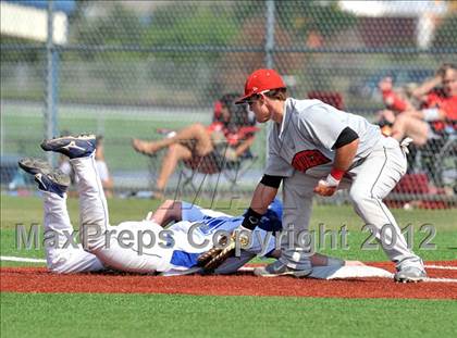 Thumbnail 3 in Gunter vs. Ponder (UIL 2A Region 2 Quarterfinal Playoff) photogallery.