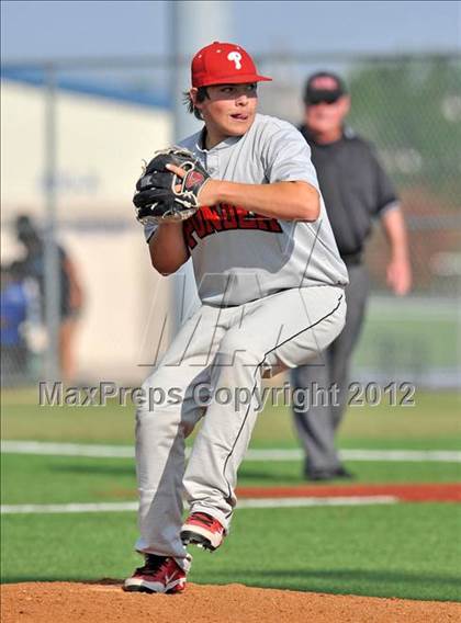 Thumbnail 1 in Gunter vs. Ponder (UIL 2A Region 2 Quarterfinal Playoff) photogallery.