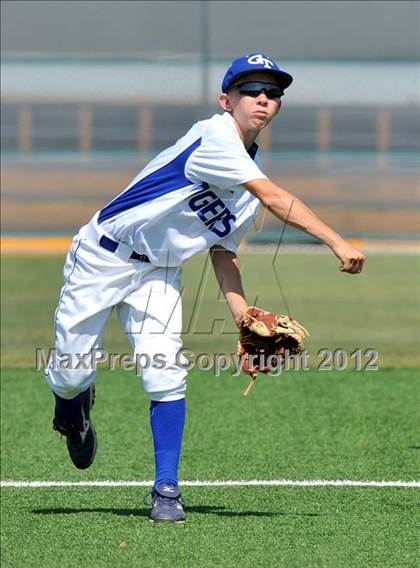 Thumbnail 2 in Gunter vs. Ponder (UIL 2A Region 2 Quarterfinal Playoff) photogallery.