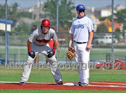 Thumbnail 3 in Gunter vs. Ponder (UIL 2A Region 2 Quarterfinal Playoff) photogallery.