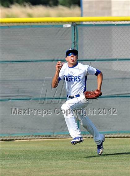 Thumbnail 2 in Gunter vs. Ponder (UIL 2A Region 2 Quarterfinal Playoff) photogallery.