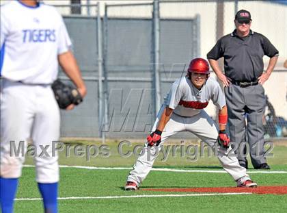 Thumbnail 3 in Gunter vs. Ponder (UIL 2A Region 2 Quarterfinal Playoff) photogallery.