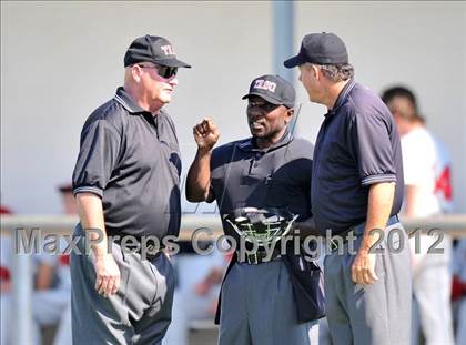 Thumbnail 1 in Gunter vs. Ponder (UIL 2A Region 2 Quarterfinal Playoff) photogallery.