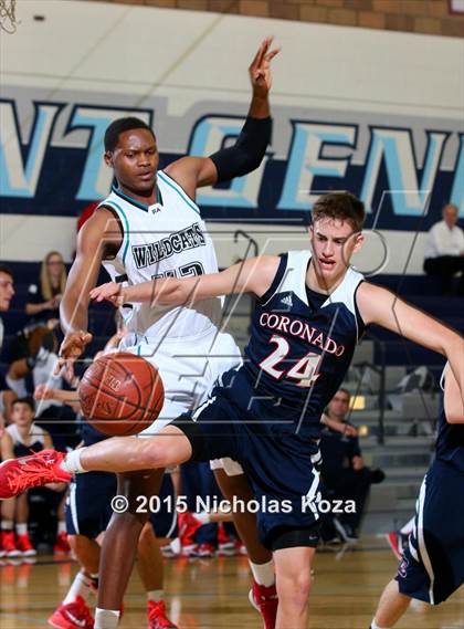 Thumbnail 3 in Renaissance Academy vs. Coronado photogallery.