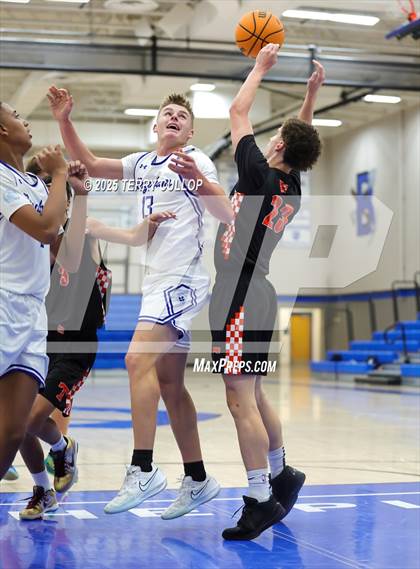 Thumbnail 2 in JV: Timpview @ Bingham photogallery.