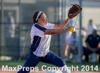 Thumbnail 1 in Barbers Hill vs. Dawson (UIL 4A Region 3 Regional Playoff) photogallery.