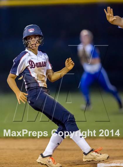 Thumbnail 3 in Barbers Hill vs. Dawson (UIL 4A Region 3 Regional Playoff) photogallery.