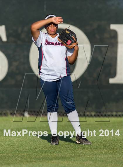 Thumbnail 2 in Barbers Hill vs. Dawson (UIL 4A Region 3 Regional Playoff) photogallery.