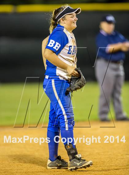 Thumbnail 1 in Barbers Hill vs. Dawson (UIL 4A Region 3 Regional Playoff) photogallery.