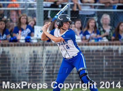 Thumbnail 3 in Barbers Hill vs. Dawson (UIL 4A Region 3 Regional Playoff) photogallery.