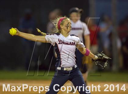 Thumbnail 2 in Barbers Hill vs. Dawson (UIL 4A Region 3 Regional Playoff) photogallery.
