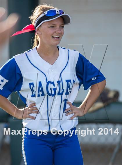 Thumbnail 1 in Barbers Hill vs. Dawson (UIL 4A Region 3 Regional Playoff) photogallery.