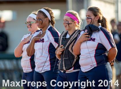 Thumbnail 2 in Barbers Hill vs. Dawson (UIL 4A Region 3 Regional Playoff) photogallery.
