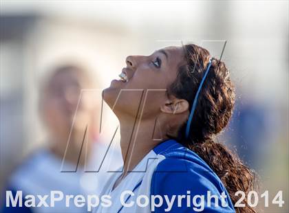 Thumbnail 1 in Barbers Hill vs. Dawson (UIL 4A Region 3 Regional Playoff) photogallery.