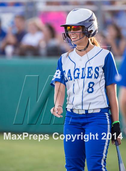 Thumbnail 3 in Barbers Hill vs. Dawson (UIL 4A Region 3 Regional Playoff) photogallery.