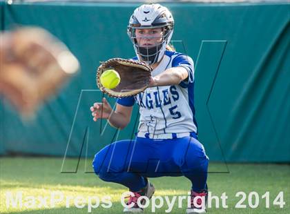 Thumbnail 3 in Barbers Hill vs. Dawson (UIL 4A Region 3 Regional Playoff) photogallery.