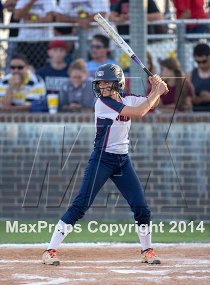 Thumbnail 1 in Barbers Hill vs. Dawson (UIL 4A Region 3 Regional Playoff) photogallery.