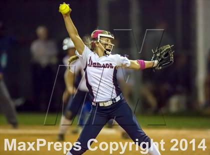 Thumbnail 2 in Barbers Hill vs. Dawson (UIL 4A Region 3 Regional Playoff) photogallery.