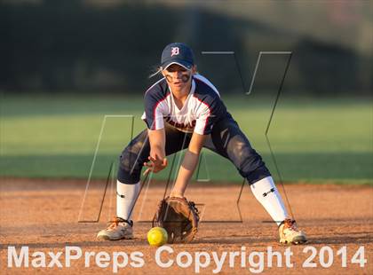 Thumbnail 2 in Barbers Hill vs. Dawson (UIL 4A Region 3 Regional Playoff) photogallery.