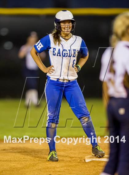 Thumbnail 3 in Barbers Hill vs. Dawson (UIL 4A Region 3 Regional Playoff) photogallery.