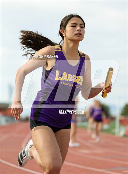 Thumbnail 2 in Fernley Invitational (4X200M Relay) photogallery.