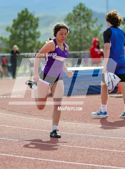 Thumbnail 2 in Fernley Invitational (4X200M Relay) photogallery.