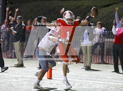 Thumbnail 3 in St. Genevieve vs. Harvard-Westlake photogallery.