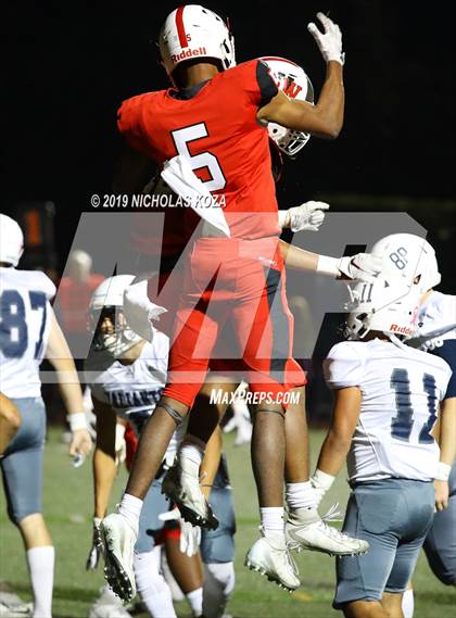 Thumbnail 2 in St. Genevieve vs. Harvard-Westlake photogallery.