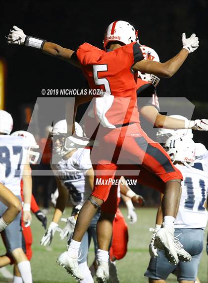 Thumbnail 1 in St. Genevieve vs. Harvard-Westlake photogallery.