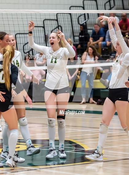 Thumbnail 2 in Hamilton vs Basha photogallery.