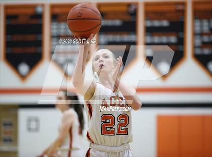 Thumbnail 3 in Johnstown-Monroe vs Amanda-Clearcreek (OHSAA D3 Sectional Final) photogallery.