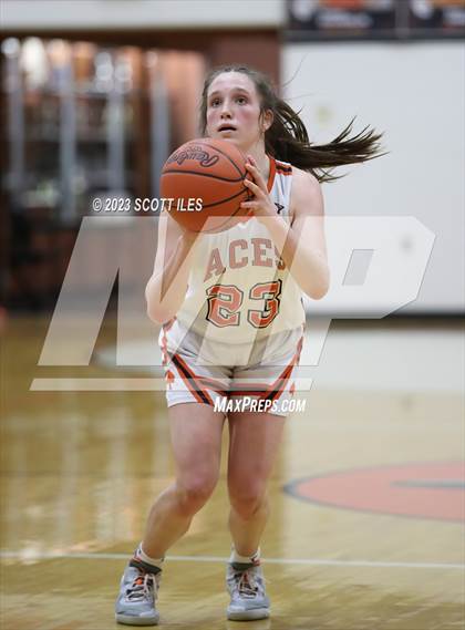 Thumbnail 1 in Johnstown-Monroe vs Amanda-Clearcreek (OHSAA D3 Sectional Final) photogallery.