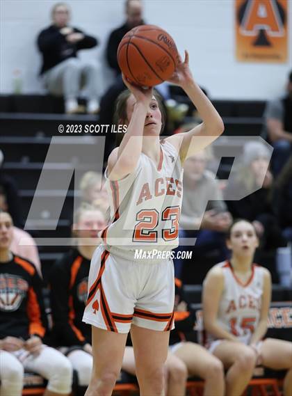 Thumbnail 3 in Johnstown-Monroe vs Amanda-Clearcreek (OHSAA D3 Sectional Final) photogallery.