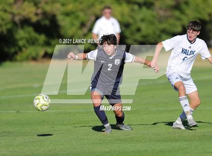 Thumbnail 3 in Valor Christian @ Columbine photogallery.