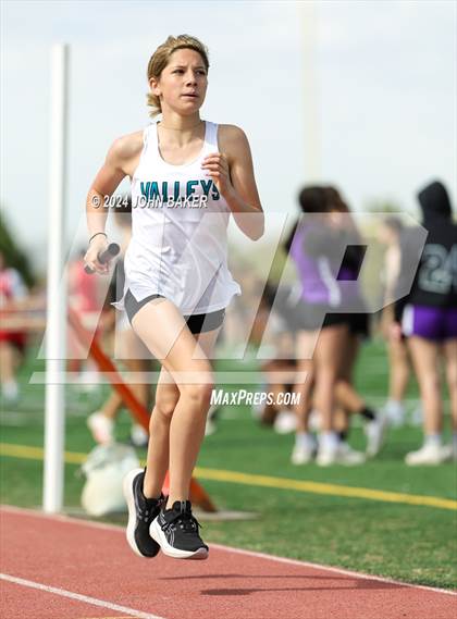 Thumbnail 2 in Fernley Invitational (4X800M Relay) photogallery.