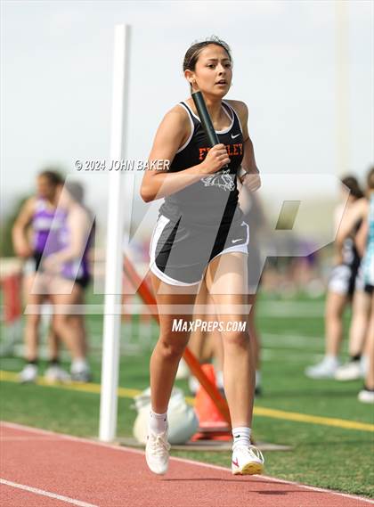 Thumbnail 2 in Fernley Invitational (4X800M Relay) photogallery.