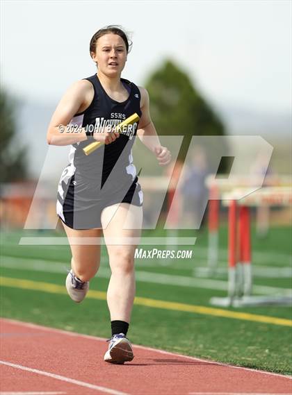 Thumbnail 2 in Fernley Invitational (4X800M Relay) photogallery.