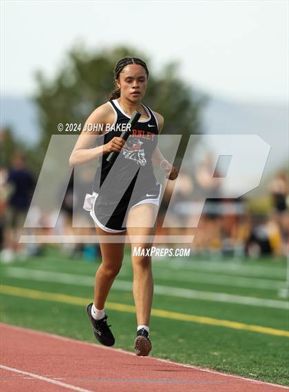 Thumbnail 1 in Fernley Invitational (4X800M Relay) photogallery.
